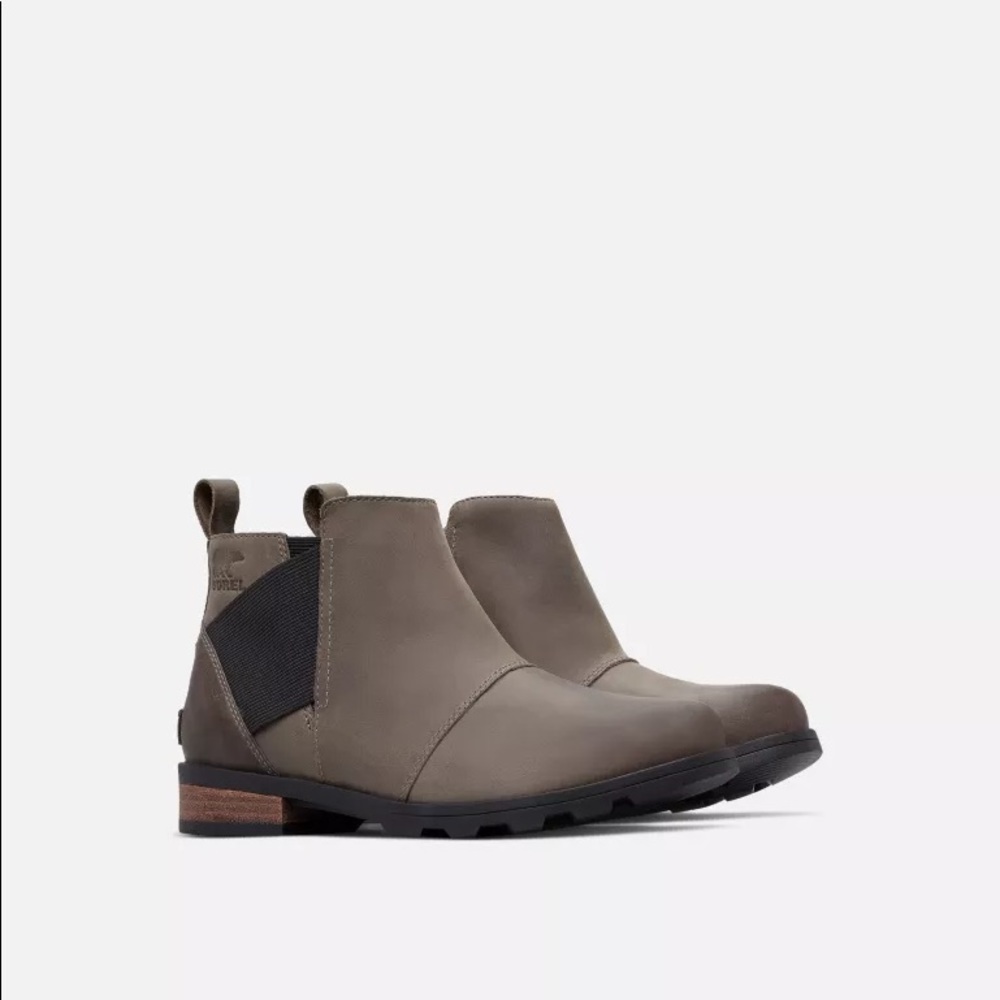 Emelie Chelsea Sorel Boot